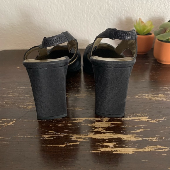 Yves Saint Laurent | Vintage satin square toe 7.5 - Picture 3 of 8